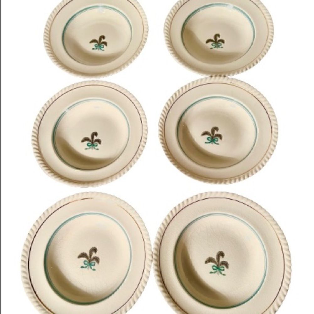 6 Vintage Johnson Bros Old English Rimmed Soup Bowls 8" × 1 - 1/4" Deep.